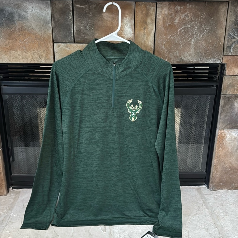 FANATICS BUCKS NBA Quarter Zip Pullover for Men - NEW WITH TAGS!